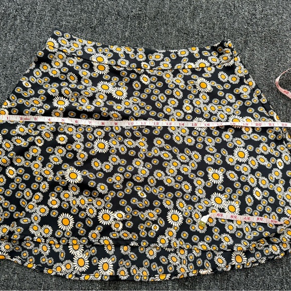 Free People Black Skirt with Yellow Floral Design - Picture 6 of 11